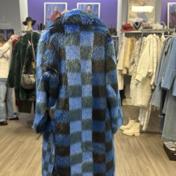 Stand Studio Faux Fur Coat Size Large - Picture 4 of 5